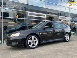 Zwart, metallic lak Gebruikt 2005 Saab 9-3 Vector Stationwagen | € 3.950 (Eerlijke prijs)