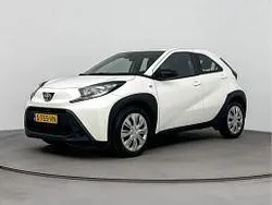 Wit Gebruikt 2023 Toyota Aygo Play Hatchback | € 16.745 (Goede deal)