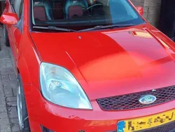 Rood Gebruikt 2005 Ford Fiesta ST Hatchback | € 1.750 (Goede deal)