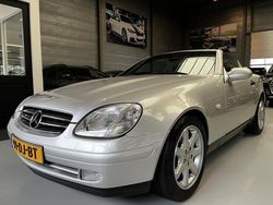 Grijs, metallic lak Gebruikt 1999 Mercedes SLK200 Cabriolet | € 9.750