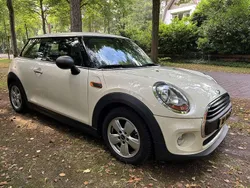 Gebruikt 2017 Mini ONE Hatchback | € 10.900 (Goede deal)
