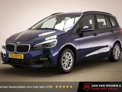 Blauw Gebruikt 2018 BMW 218 Executive Stationwagen | € 18.200 (Eerlijke prijs)