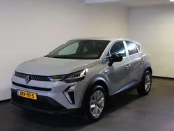 Grijs, andere lak Gebruikt 2024 Renault Captur Evolution SUV | € 24.450 (Eerlijke prijs)