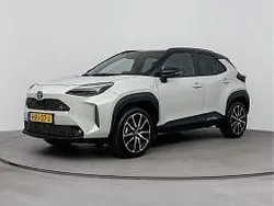 Wit metallic Gebruikt 2023 Toyota Yaris Limited SUV | € 31.200