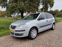 Grijs Gebruikt 2006 VW Polo Trendline Hatchback | € 1.749 (Eerlijke prijs)