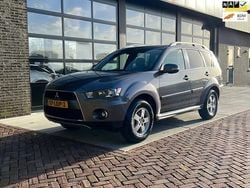 Grijs Gebruikt 2010 Mitsubishi Outlander Edition SUV | € 9.975 (Super prijs)
