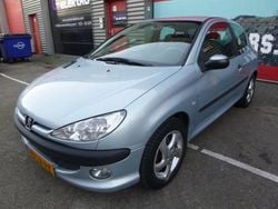 Grijs Gebruikt 2002 Peugeot 206 Hatchback | € 994 (Eerlijke prijs)