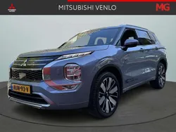 Grijs Nieuw 2025 Mitsubishi Outlander P-HEV Instyle SUV | € 62.950 (Eerlijke prijs)