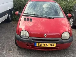 Rood Gebruikt 2003 Renault Twingo Hatchback | € 850 (Eerlijke prijs)