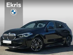 Zwart Gebruikt 2023 BMW 118 Executive Hatchback | € 35.950 (Duur)
