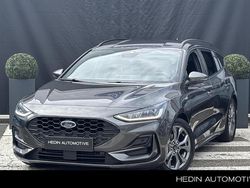 Grijs Gebruikt 2024 Ford Focus ST-Line Stationwagen | € 25.945 (Iets duurder)