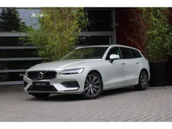 Grijs Gebruikt 2018 Volvo V60 Momentum Stationwagen | € 20.900 (Eerlijke prijs)