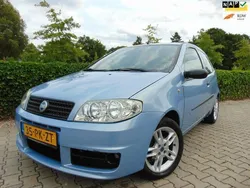 Blauw Gebruikt 2004 Fiat Punto Dynamic Hatchback | € 950 (Eerlijke prijs)