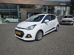 Wit Gebruikt 2016 Hyundai i10 Comfort Hatchback | € 7.950 (Eerlijke prijs)