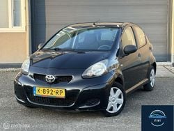 Zwart Gebruikt 2010 Toyota Aygo Comfort Hatchback | € 1.999 (Eerlijke prijs)