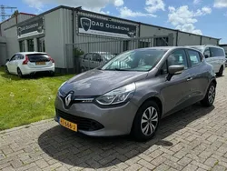 Grijs Gebruikt 2015 Renault Clio IV Expression Hatchback | € 5.450 (Eerlijke prijs)