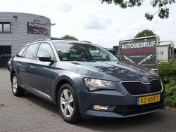 Grijs Gebruikt 2017 Skoda Superb Business Line Stationwagen | € 14.650 (Eerlijke prijs)