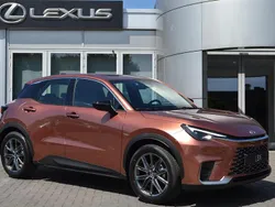 Bruin Gebruikt 2025 Lexus LBX SUV | € 46.385 (Duur)