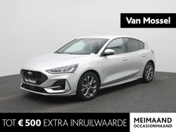 Grijs Gebruikt 2023 Ford Focus ST-Line Hatchback | € 24.945 (Goede deal)