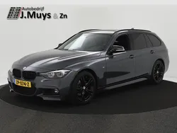 Grijs Gebruikt 2019 BMW 318 M Sport Stationwagen | € 22.435 (Iets duurder)