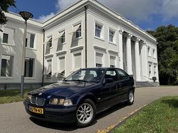 Blauw Gebruikt 1997 BMW 316 Compact Hatchback | € 2.500 (Eerlijke prijs)