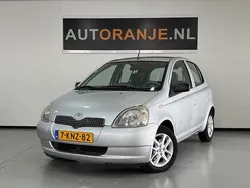 Grijs Gebruikt 2002 Toyota Yaris Luna Hatchback | € 1.499 (Goede deal)