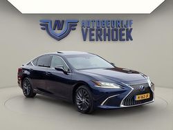 Blauw Gebruikt 2020 Lexus ES300H President Line Sedan | € 27.900 (Iets duurder)
