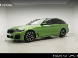 Groen Gebruikt 2024 BMW 530e M Sport Stationwagen | € 56.895 (Iets duurder)