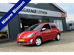 Rood Gebruikt 2011 Renault Twingo Collection Hatchback | € 4.450 (Eerlijke prijs)