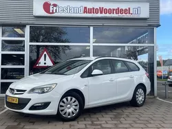 Wit Gebruikt 2014 Opel Astra Stationwagen | € 4.999 (Eerlijke prijs)