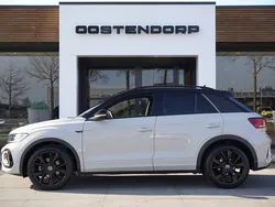Grijs, metallic lak Gebruikt 2024 VW T-Roc R-line SUV | € 37.900 (Duur)
