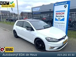 Wit Gebruikt 2020 VW Golf VIII Highline Hatchback | € 17.900 (Eerlijke prijs)