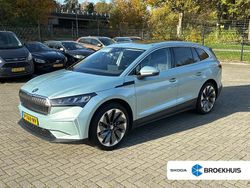 Grijs (metallic) Gebruikt 2022 Skoda Enyaq iV SUV | € 32.900 (Eerlijke prijs)