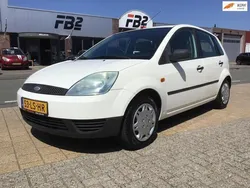 Wit Gebruikt 2003 Ford Fiesta Ambiente Hatchback | € 1.599 (Eerlijke prijs)