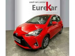 Rood Gebruikt 2017 Toyota Yaris | € 13.990 (Super prijs)