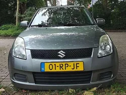 Grijs Gebruikt 2005 Suzuki Swift GLS Hatchback | € 2.000 (Eerlijke prijs)