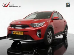 Rood Gebruikt 2021 Kia Stonic SUV | € 17.950 (Eerlijke prijs)