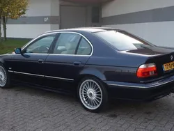 BMW 523
