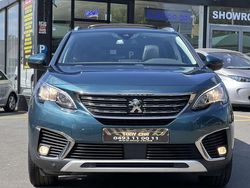 Blauw Gebruikt 2017 Peugeot 5008 MPV | € 18.490 (Goede deal)