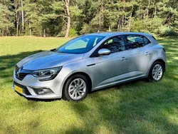 Zilver Gebruikt 2017 Renault Mégane IV Zen Hatchback | € 11.950 (Goede deal)