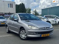 Grijs Gebruikt 2000 Peugeot 206 Hatchback | € 650 (Goede deal)