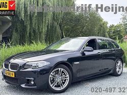 Zwart, metallic lak Gebruikt 2015 BMW 520 Executive Stationwagen | € 17.945 (Iets duurder)