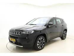 Zwart Gebruikt 2024 Jeep Compass Altitude SUV | € 35.645 (Eerlijke prijs)