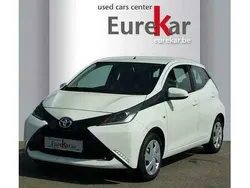 Wit Gebruikt 2016 Toyota Aygo Business Edition Hatchback | € 8.290 (Eerlijke prijs)
