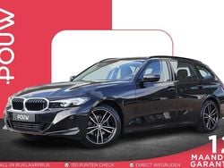 Zwart Gebruikt 2023 BMW 318 Stationwagen | € 30.950 (Goede deal)