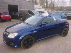 Blauw Gebruikt 2005 Opel Tigra Cabriolet | € 3.750 (Duur)
