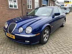 Blauw, metallic lak Gebruikt 2000 Jaguar S-Type Executive Sedan | € 1.249 (Goede deal)