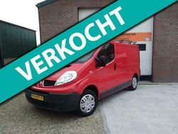 Rood Gebruikt 2008 Renault Trafic Van | € 4.995 (Iets duurder)