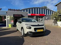 Grijs Gebruikt 2017 Citroën C3 Feel Hatchback | € 7.399 (Eerlijke prijs)