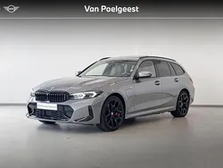 Skyscraper grey metallic (grijs metallic) Gebruikt 2025 BMW 330e Comfort Edition Stationwagen | € 71.323